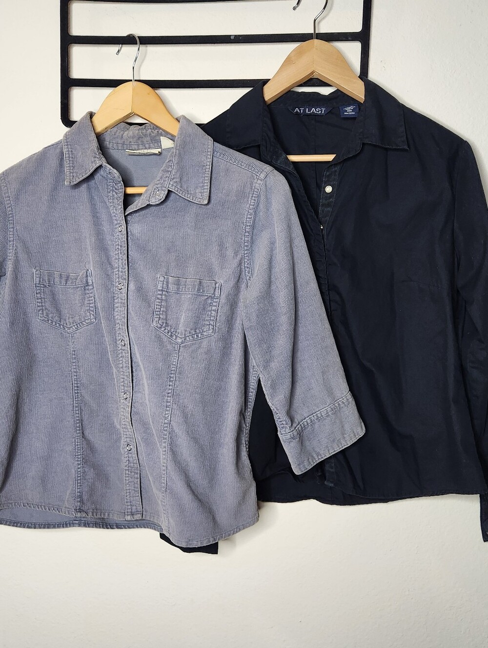 Vintage At Last Womens Large Black & Blue Corduroy Button Shirts